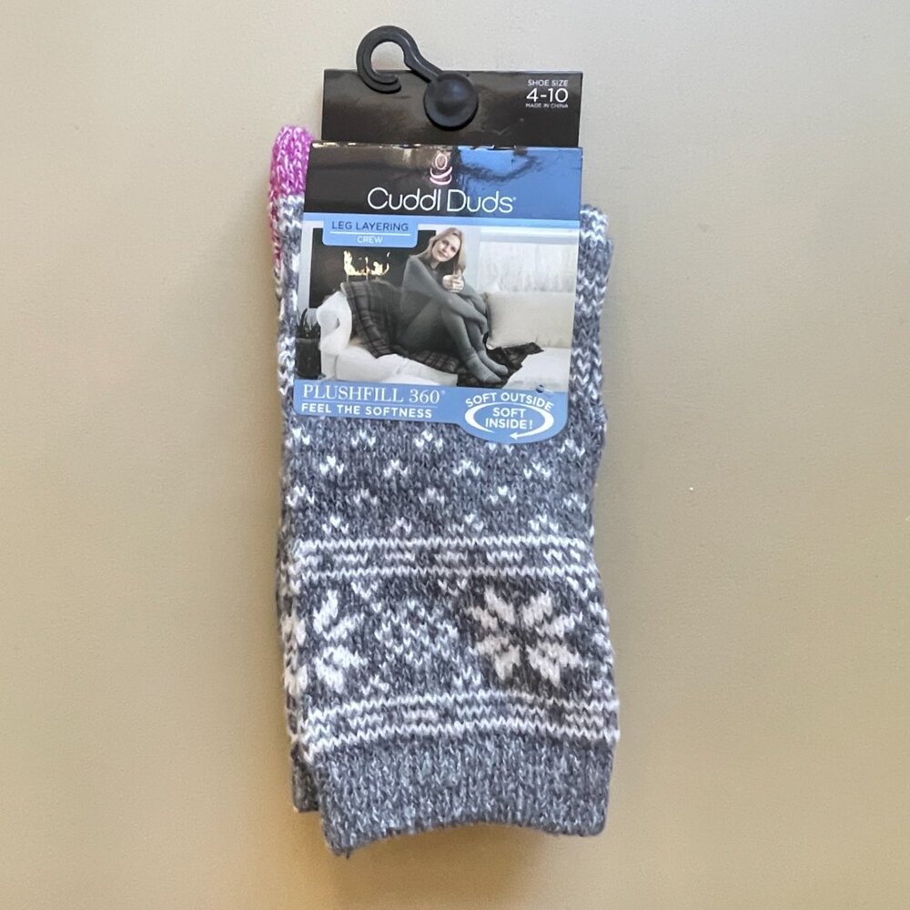 New Cuddl Duds Socks Plushfill 360 Leg Layering Crew Gray White Snowflake Twist